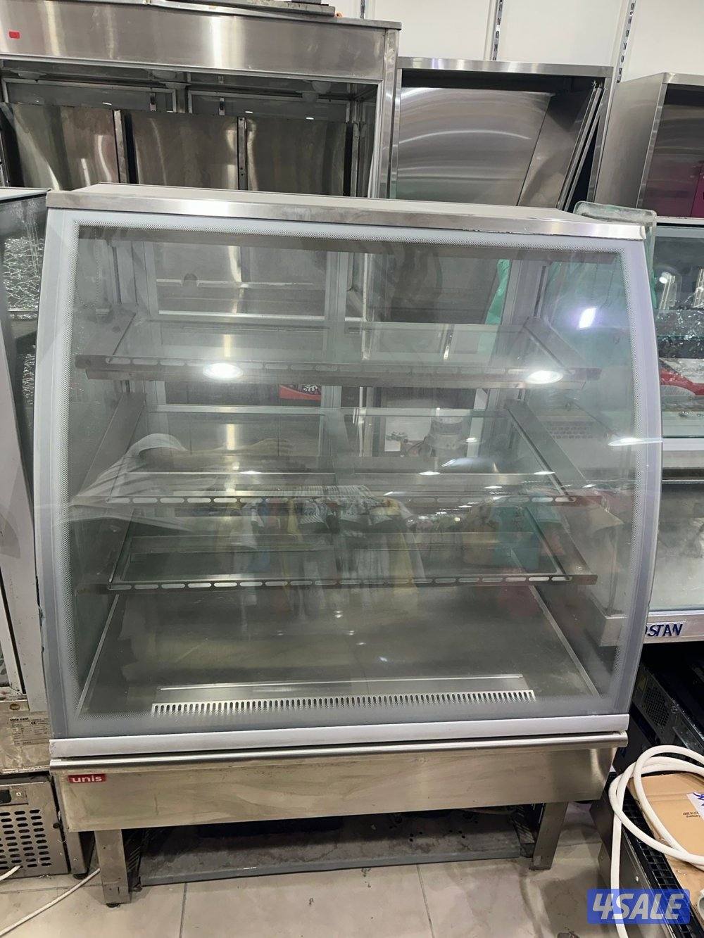 ثلاجة عرض ايطاليه1