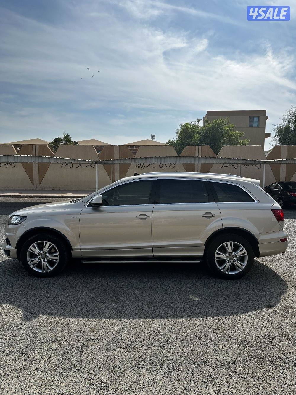 للبيع Q7 بحالة الوكالة2