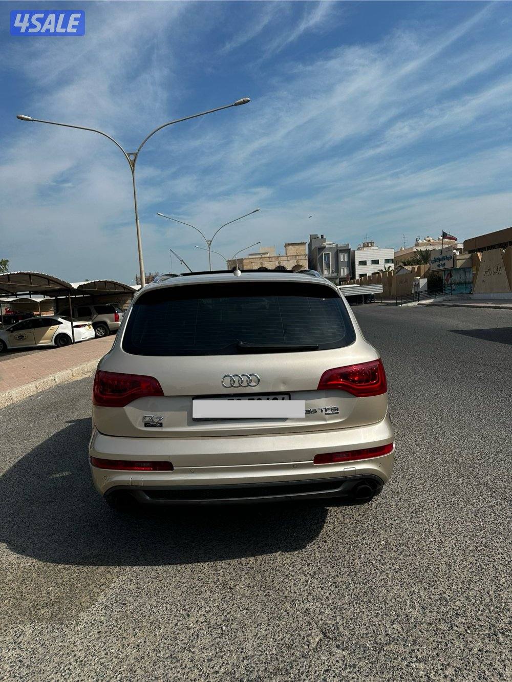 للبيع Q7 بحالة الوكالة3