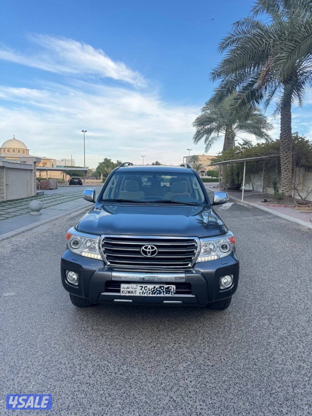 لاندكروزر GXR مديل 2015 8 سلندر1