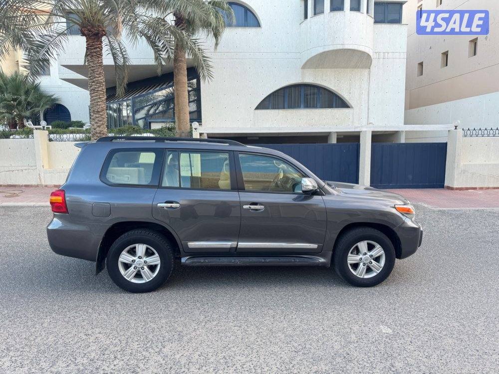 لاندكروزر GXR مديل 2015 8 سلندر5