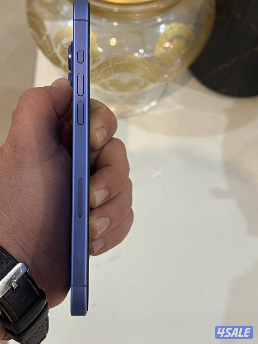 آيفون 16 بلس 256 جيجا اللون الازرق مستعمل نضيف جدا نسبه بطاريه 100%1