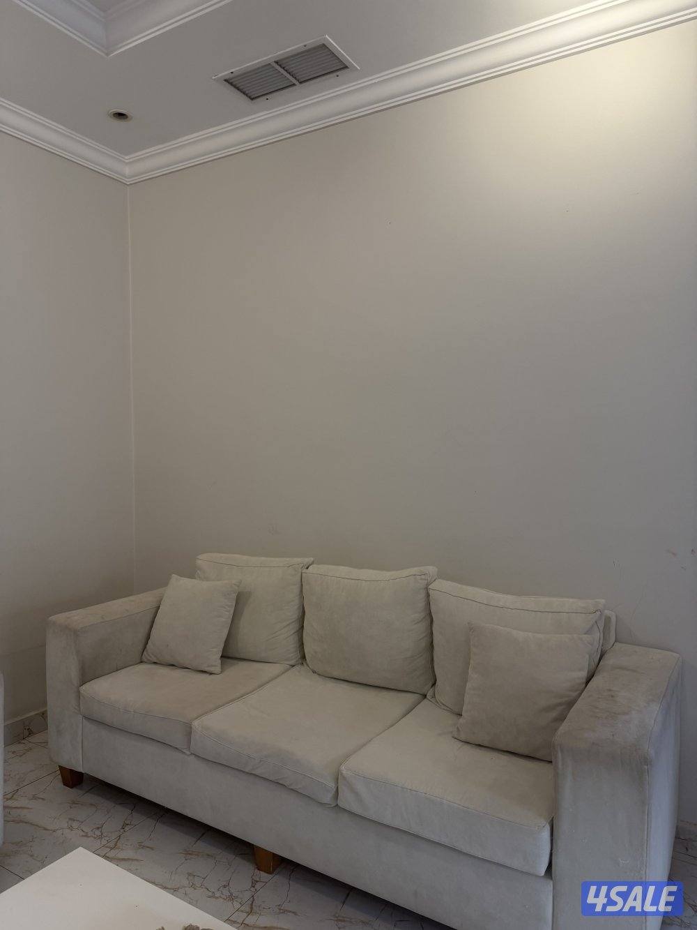 طقم جلوس تفصال للبيع  يتكون من ٤ قطع0