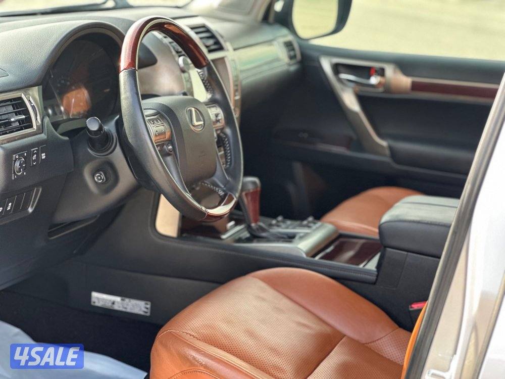 للبيع لكزس GX460 الدرجة الاولى وارد الوكالة الساير4