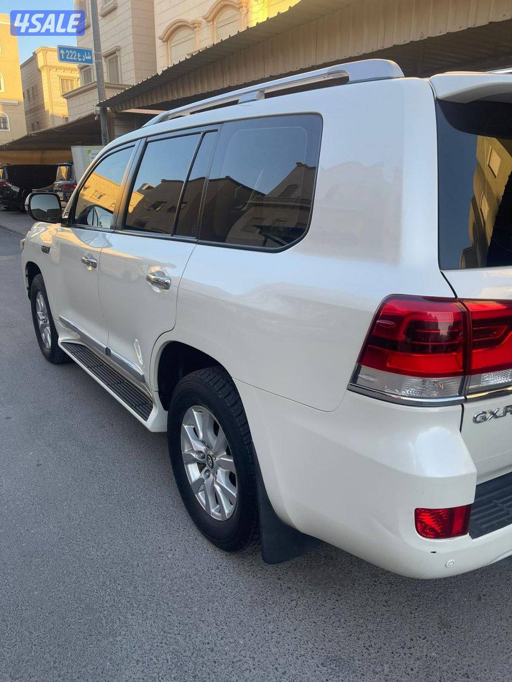 لاند كروز GX.R V8 ٢٠١٧ الساير عداد ٢٠٥ ألف شرط الفحص صبغ وكاله5