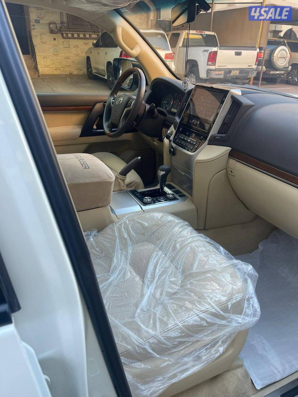 لاند كروز GX.R V8 ٢٠١٧ الساير عداد ٢٠٥ ألف شرط الفحص صبغ وكاله7