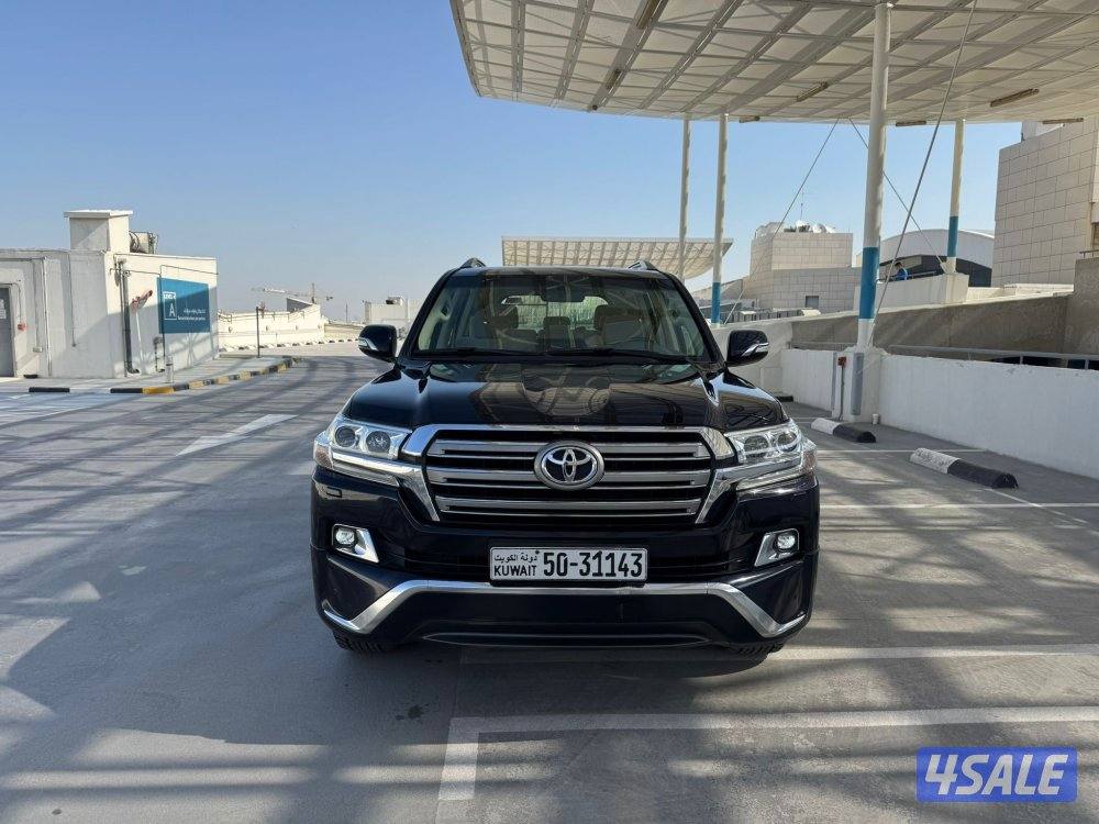 للبيع GXR موديل 2018 بحالة الوكاله 8 سلندر4