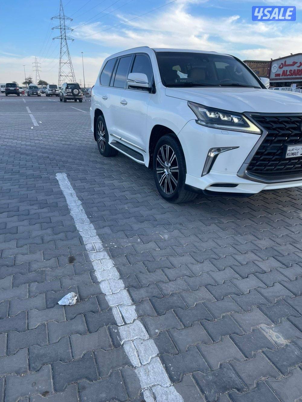 لكزس LX570 ٢٠١٦ وارد الخليج عداد ٣٢٤ ألف شرط الفحص صبغ وكاله2