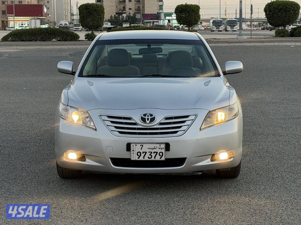 للبيع تويوتا كامري GLX 2009 قمة بالنظافة2