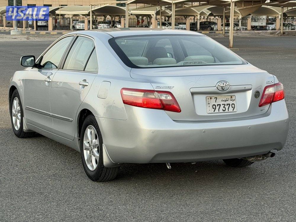 للبيع تويوتا كامري GLX 2009 قمة بالنظافة4