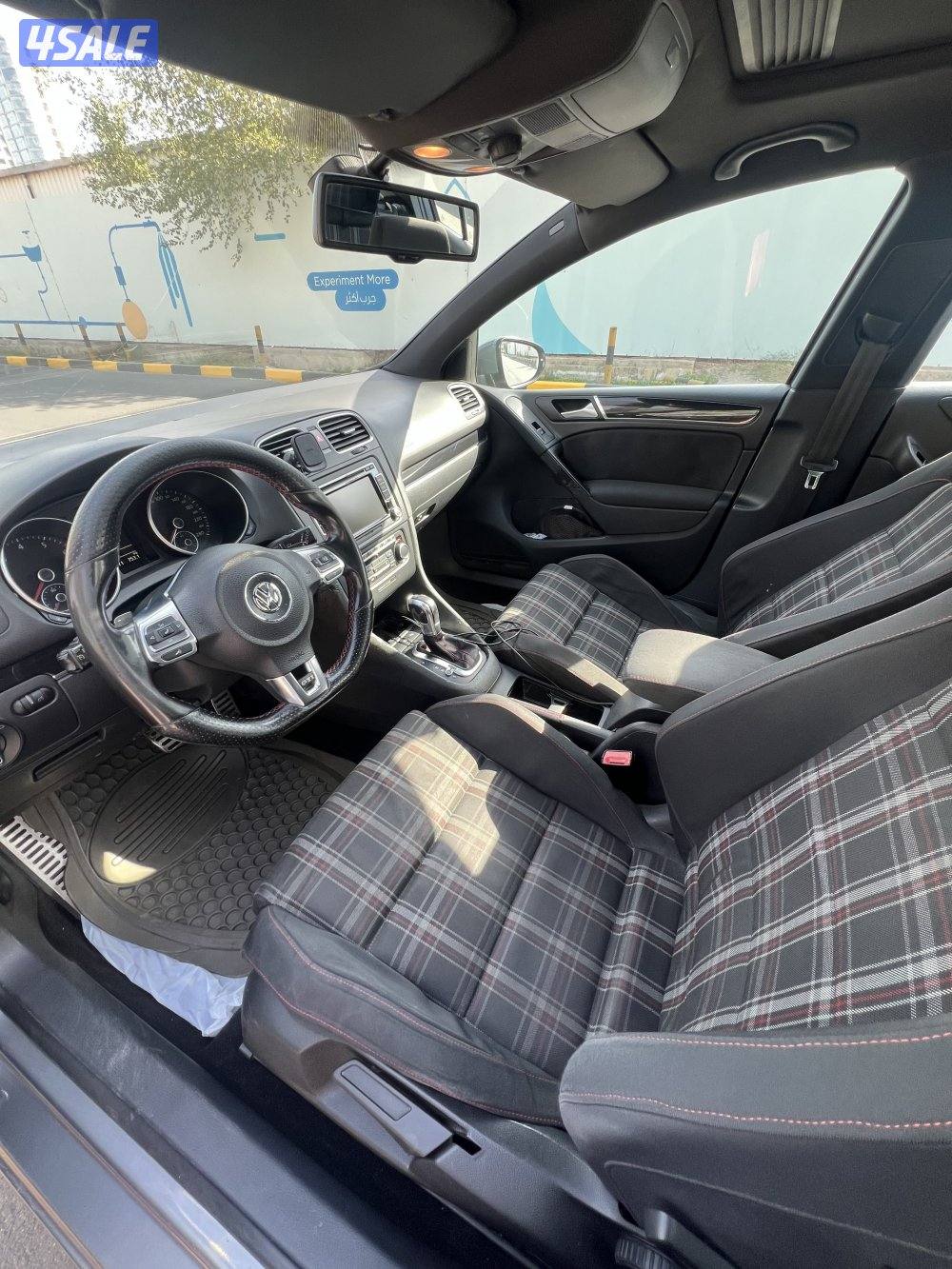 Volkswagen Golf 6 GTI10