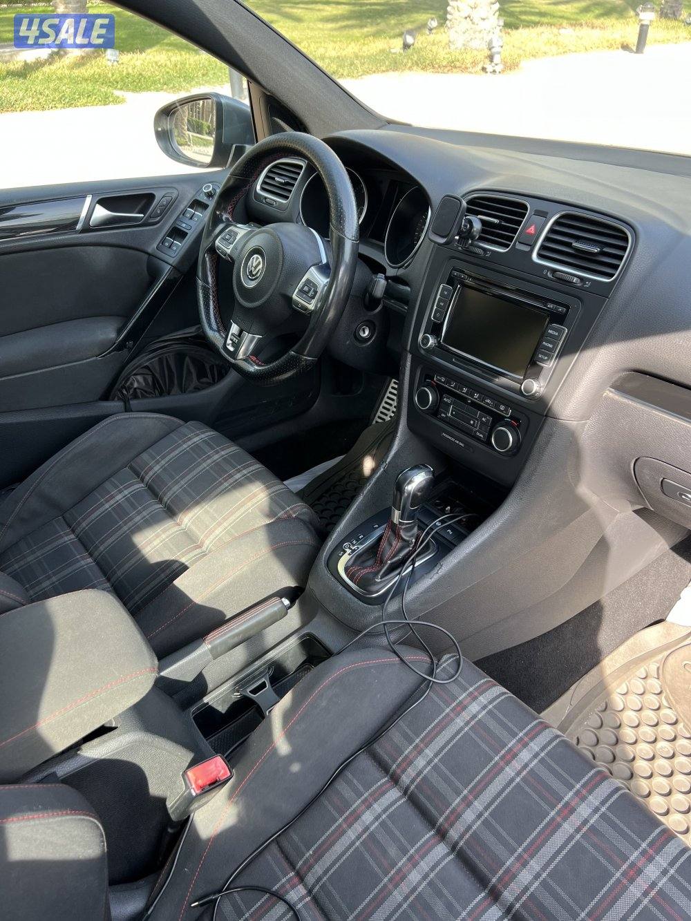 Volkswagen Golf 6 GTI11