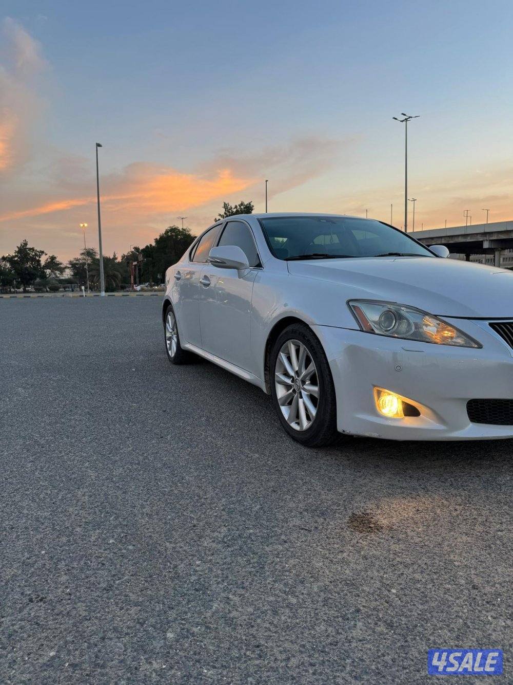 للبيع لكزس IS3001