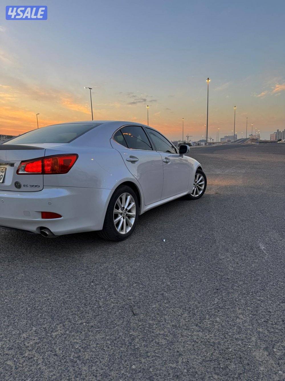 للبيع لكزس IS3003