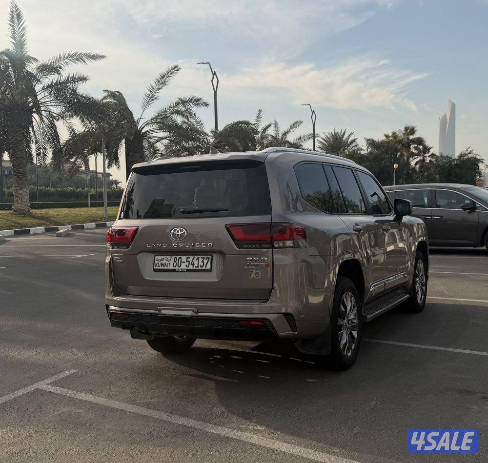 للبيع لاند كروزر 20243