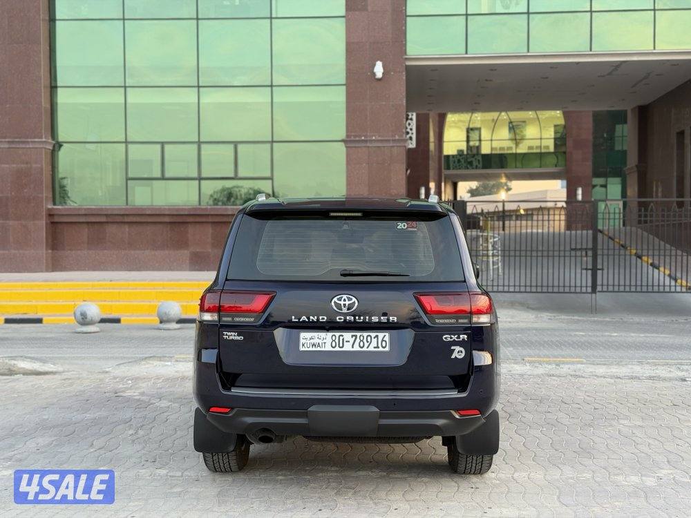 لاند كروزر GX.R توين تيربو موديل 2024 تحت الكفاله شاشه كبير جلد تبريد5