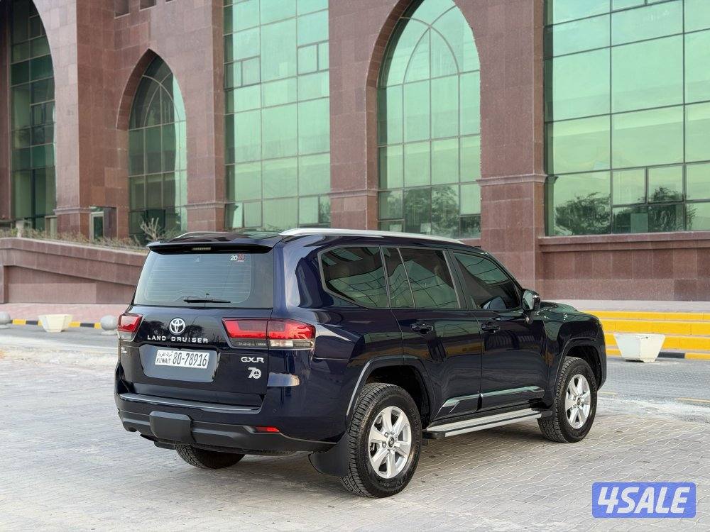 لاند كروزر GX.R توين تيربو موديل 2024 تحت الكفاله شاشه كبير جلد تبريد10