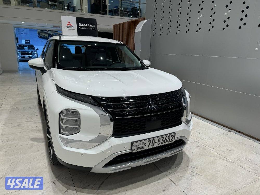 Mitsubishi Outlander0