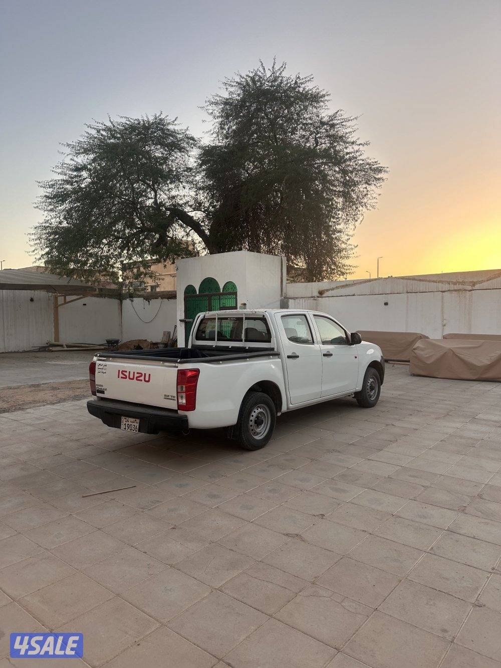 للبيع وانيت0