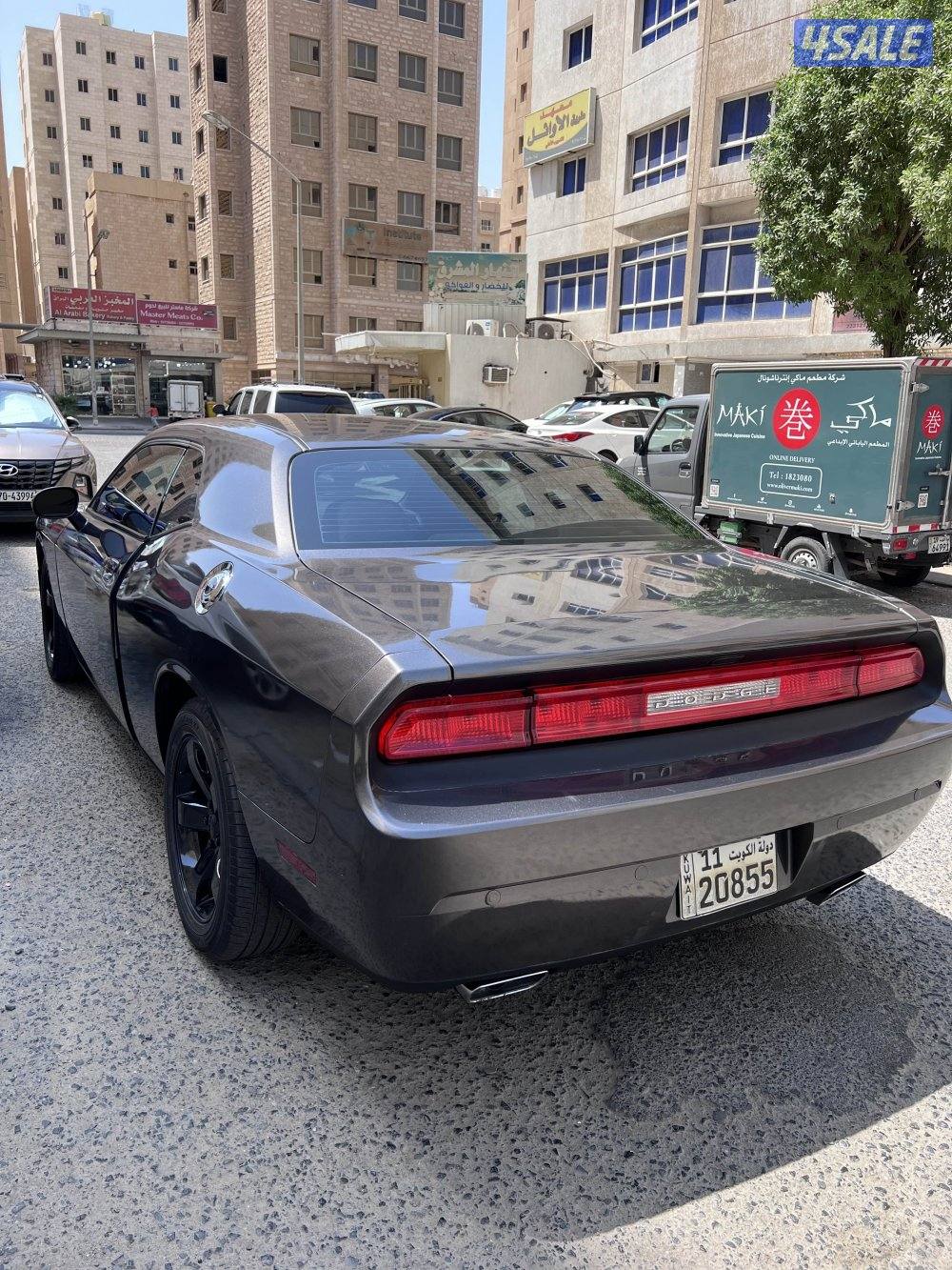 للبيع تشالنجر 6 سلندر2