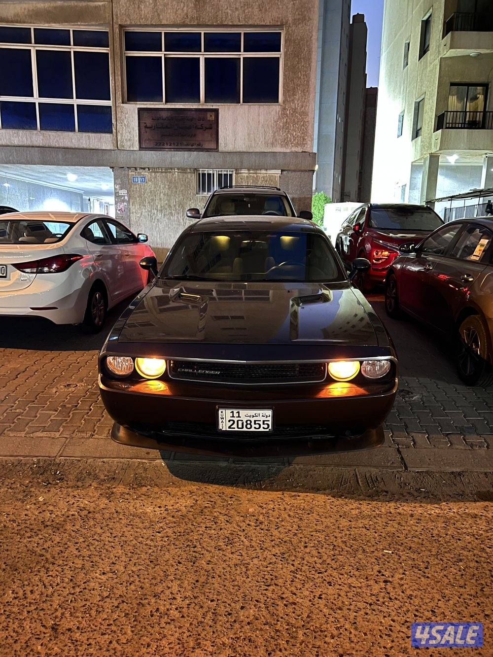 للبيع تشالنجر 6 سلندر5