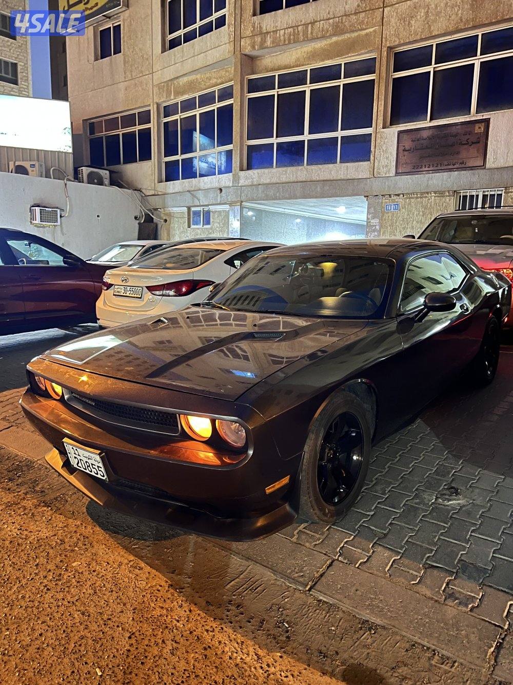 للبيع تشالنجر 6 سلندر6