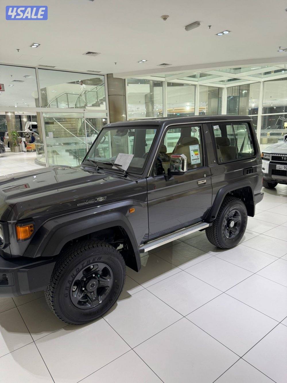 للبيع ربع تويوتا1