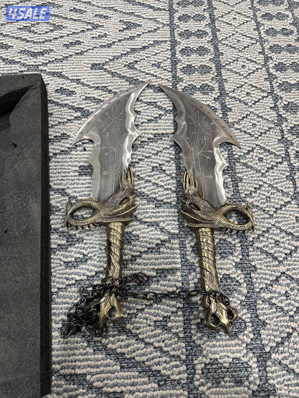 سيف كريتوس0