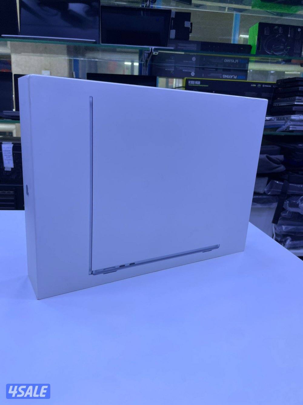 للبيع MacBook Air M4 – شاشة 13 انش0