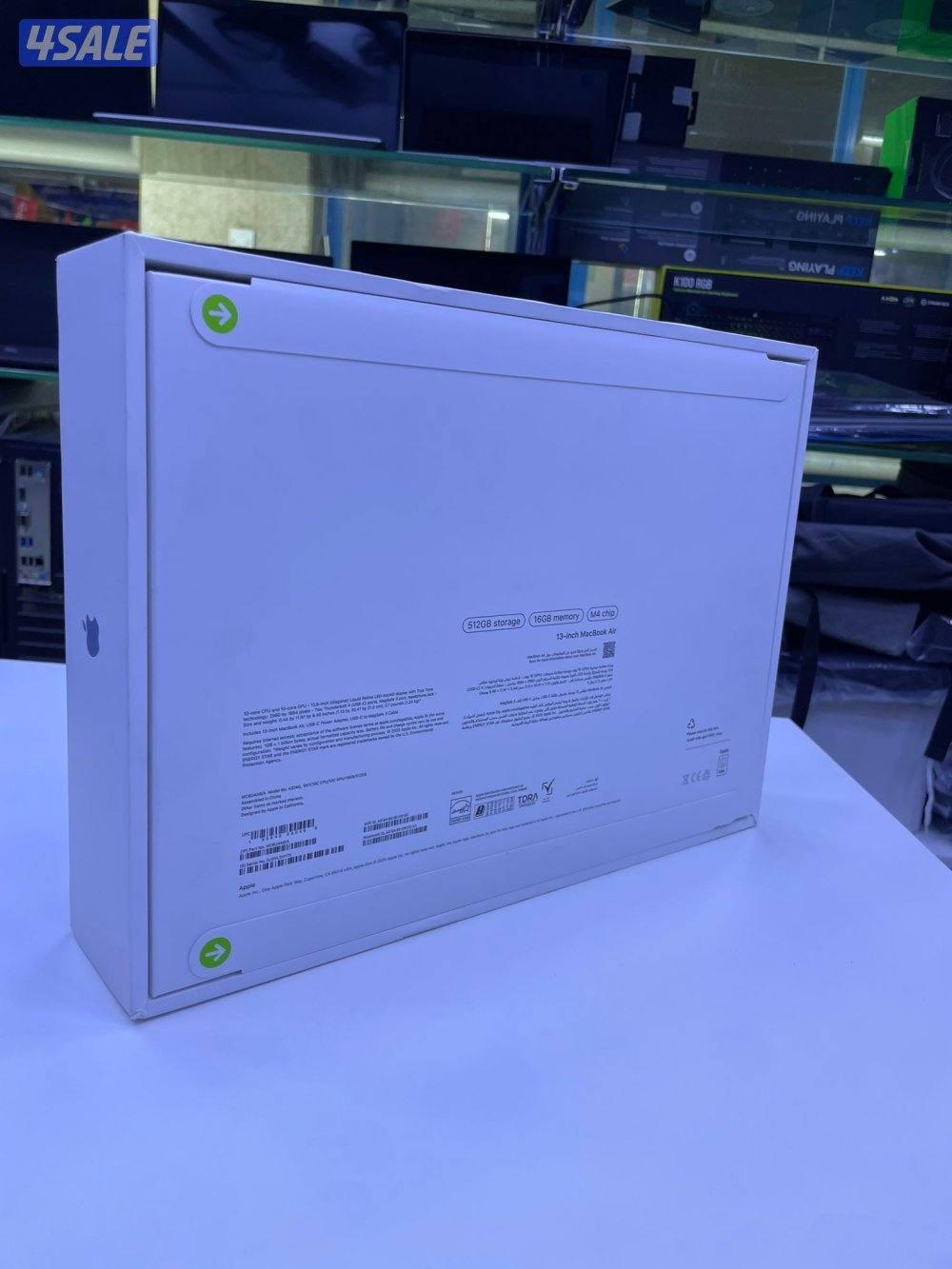 للبيع MacBook Air M4 – شاشة 13 انش3