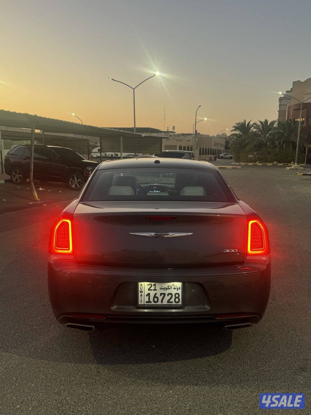 كرايزلر C300 عداد 67 الف1