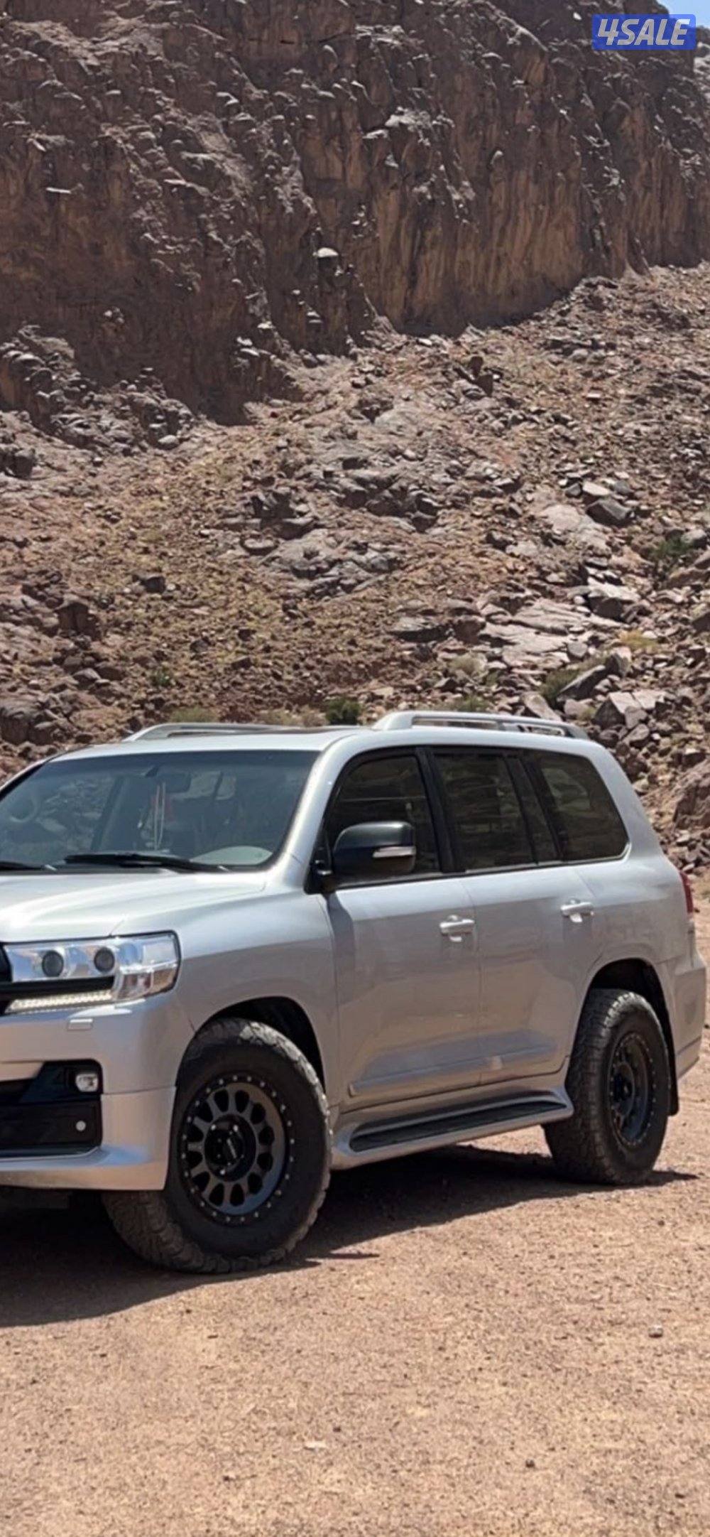 ٤ رنقات ميثود للاند 5 براغي معاهم ٣ تواير ربع حجري0