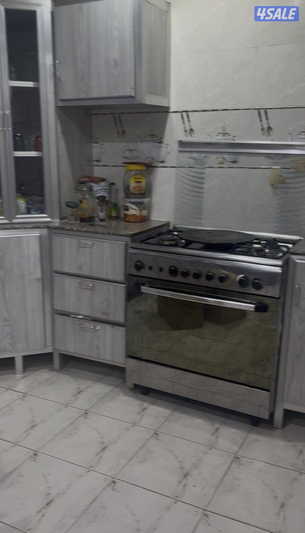 للبيع مطبخ كامل0