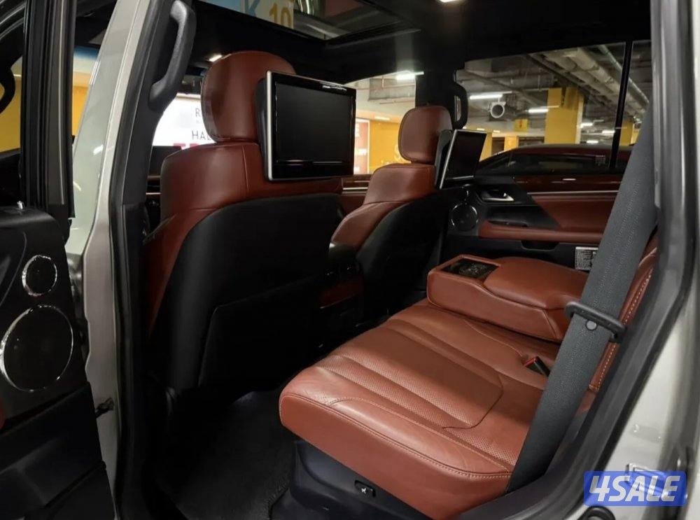 LEXUS LX 570 Sport جيب4