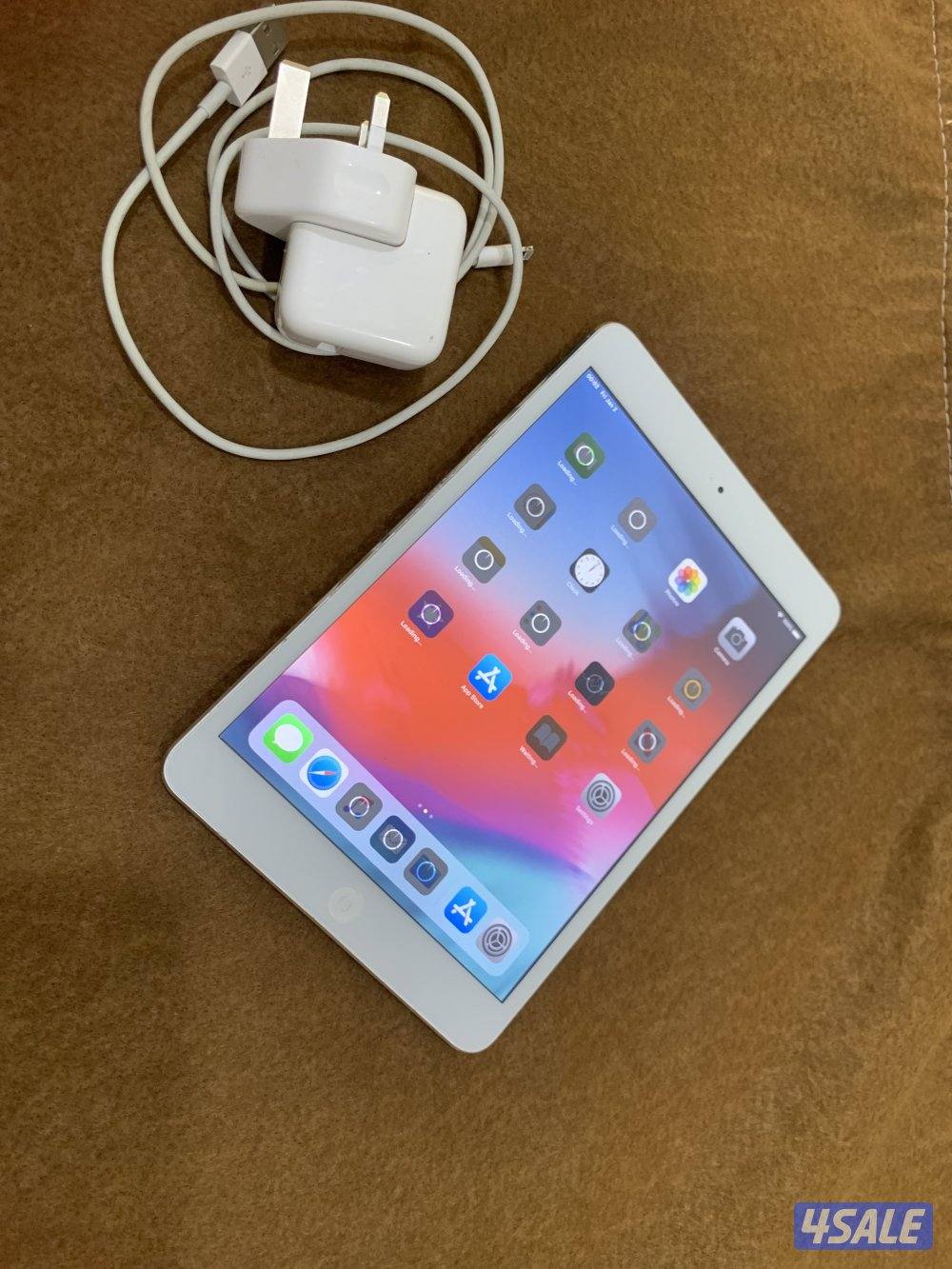 ايباد ميني تو 2 فضي 32 جيجابايت نظيف وشغال تمام مع الشحن الاصلي5
