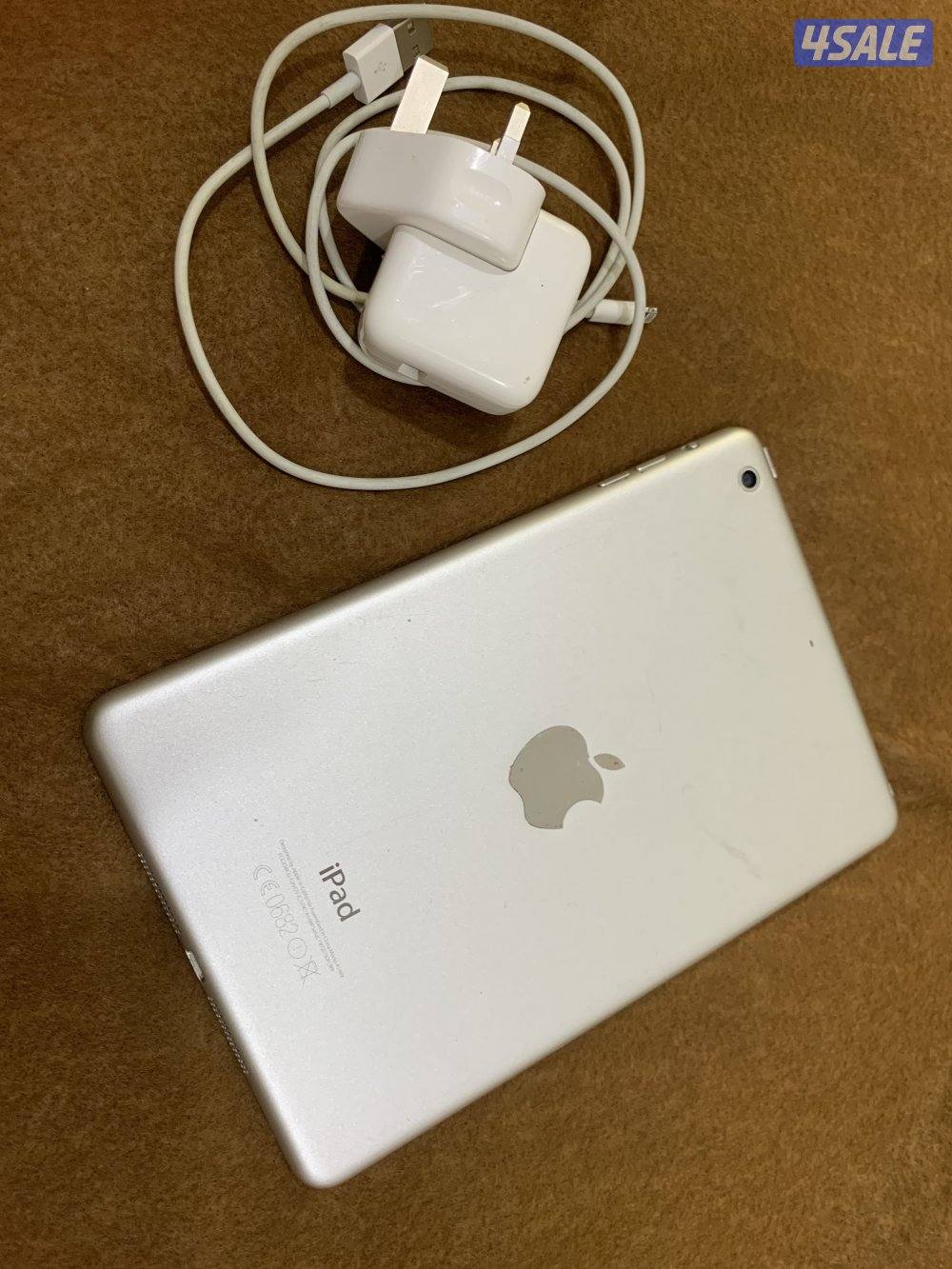 ايباد ميني تو 2 فضي 32 جيجابايت نظيف وشغال تمام مع الشحن الاصلي6
