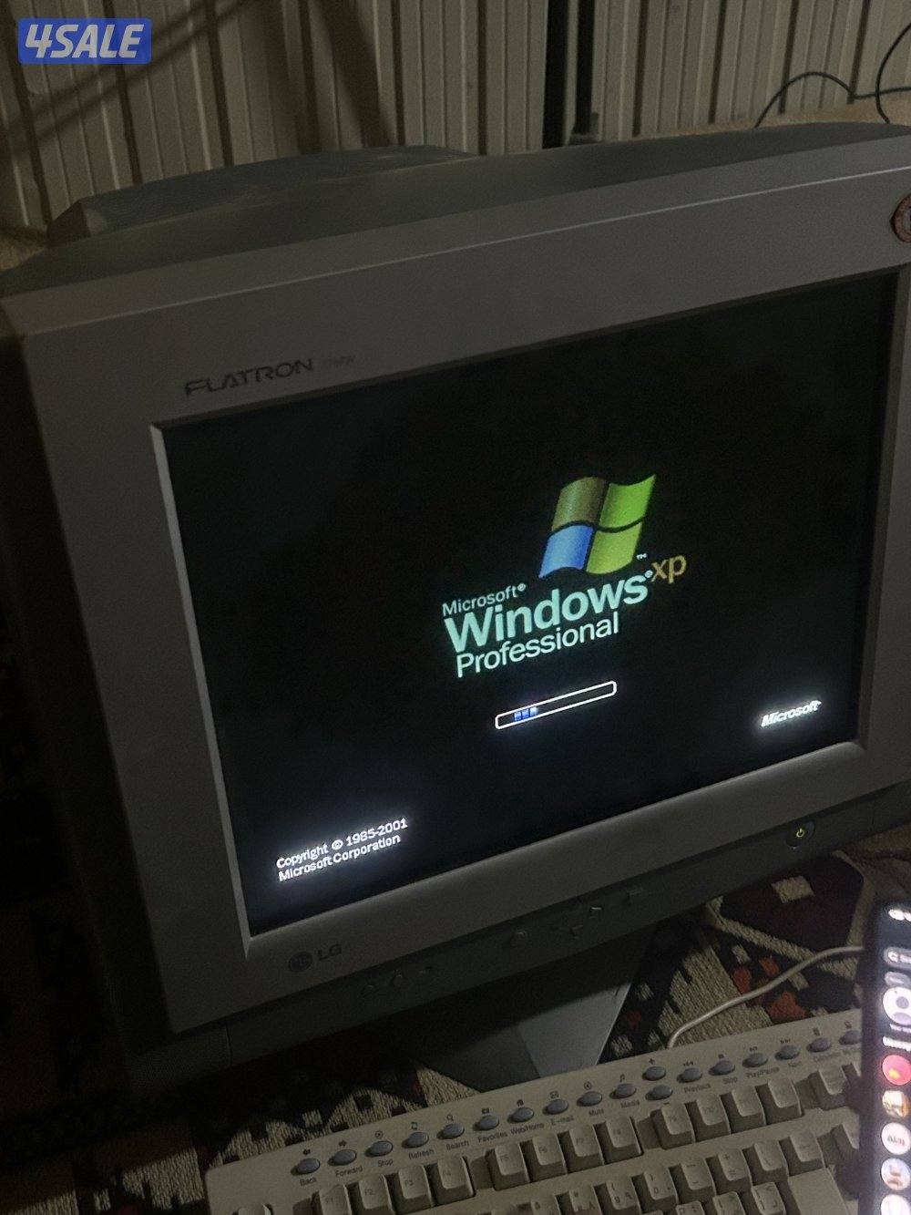 عندي اغراض ( طابعتين ، كمبيوتر ، تلفزيون ، مكتب) كلها قديمه للبيع0