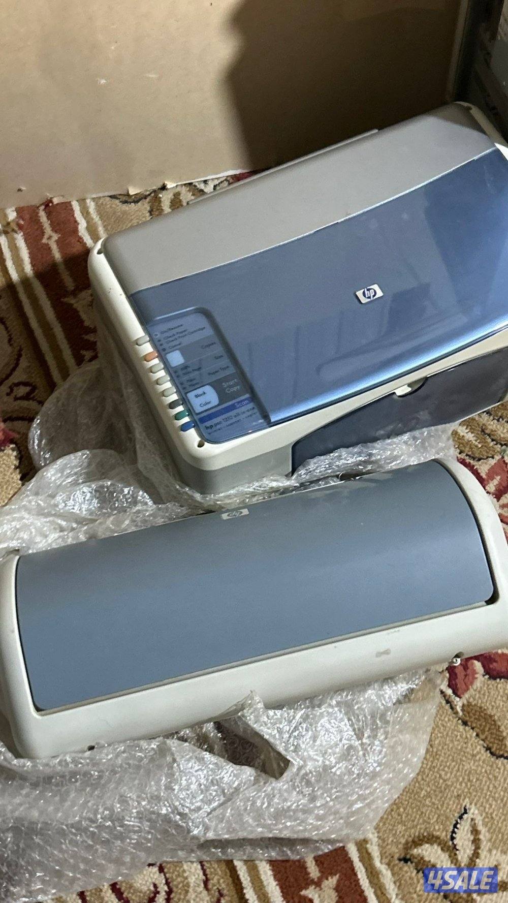 عندي اغراض ( طابعتين ، كمبيوتر ، تلفزيون ، مكتب) كلها قديمه للبيع3