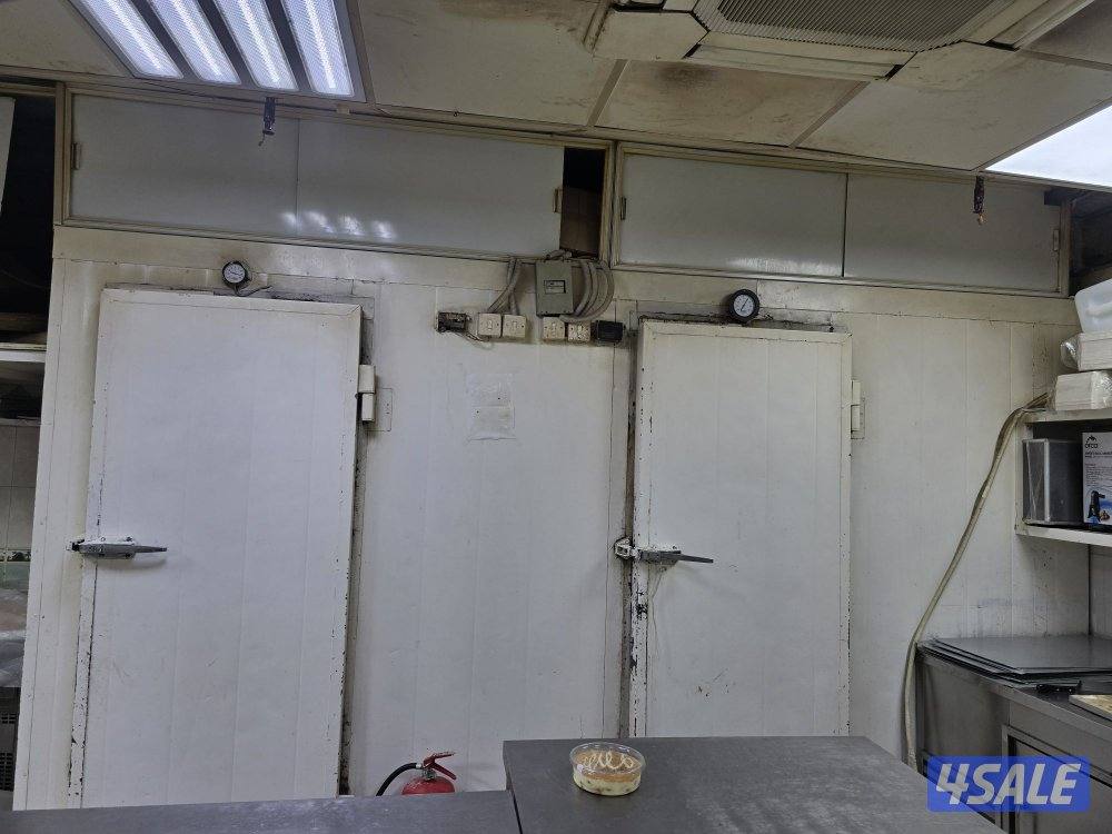 Chillar maintenance servicing all repairing new fitting cooler room7