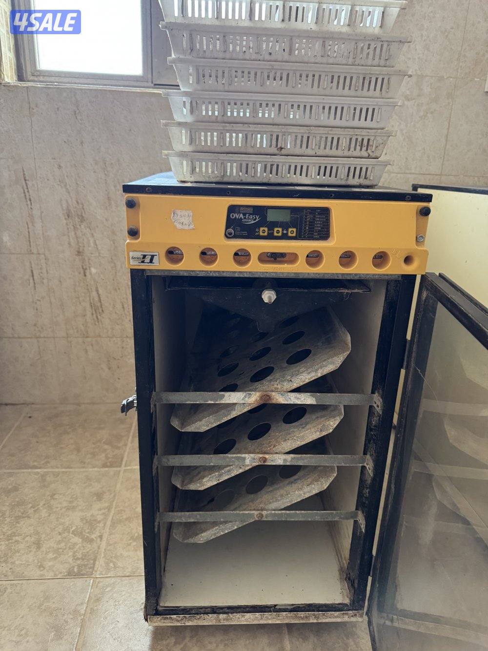 فقاسة نايف1