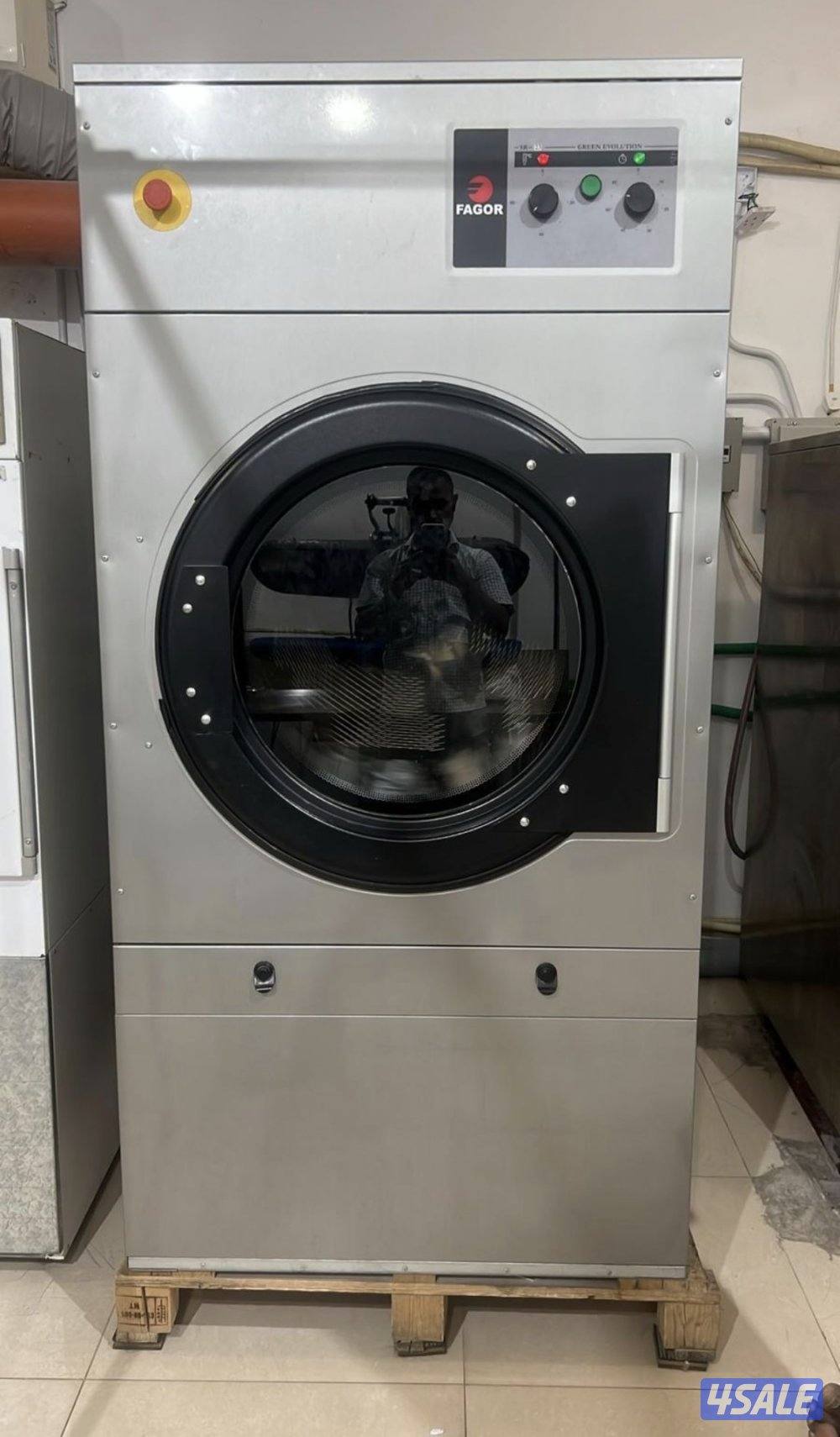 للبيع معدات مصبغة كاملة عدد 2 غسالة وعدد 3 نشافات وعدد 3 مكابس0