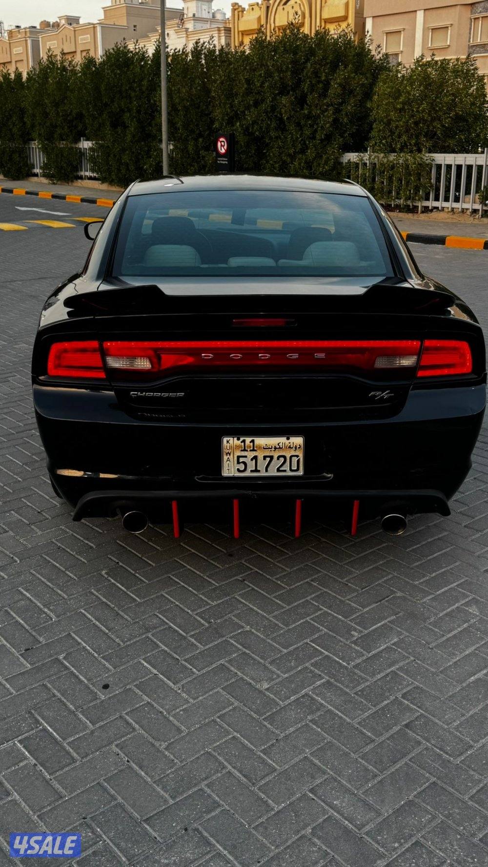 للبيع دوج شارجر موديل ٢٠١٣شرط الفحص4