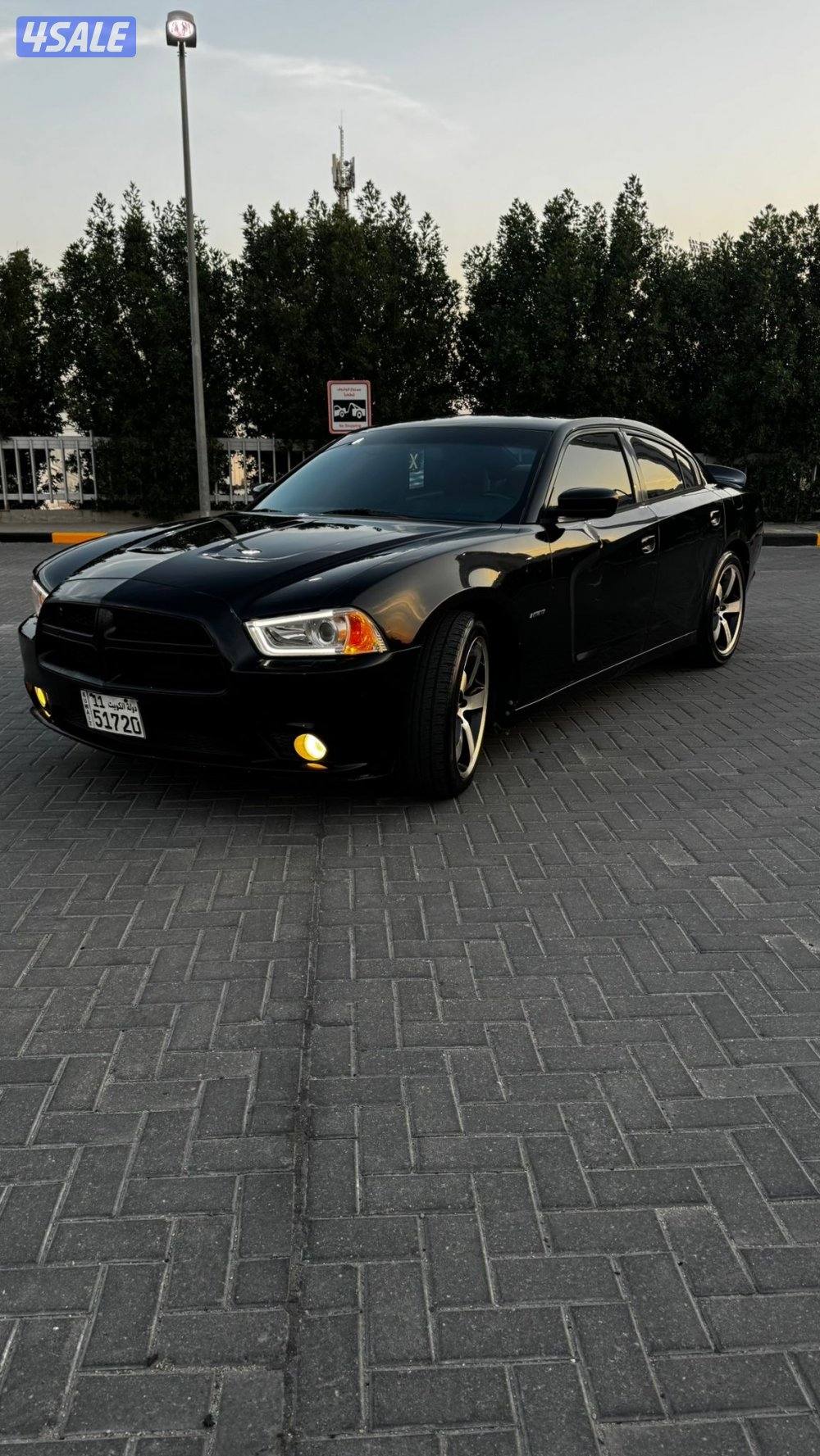 للبيع دوج شارجر موديل ٢٠١٣شرط الفحص11