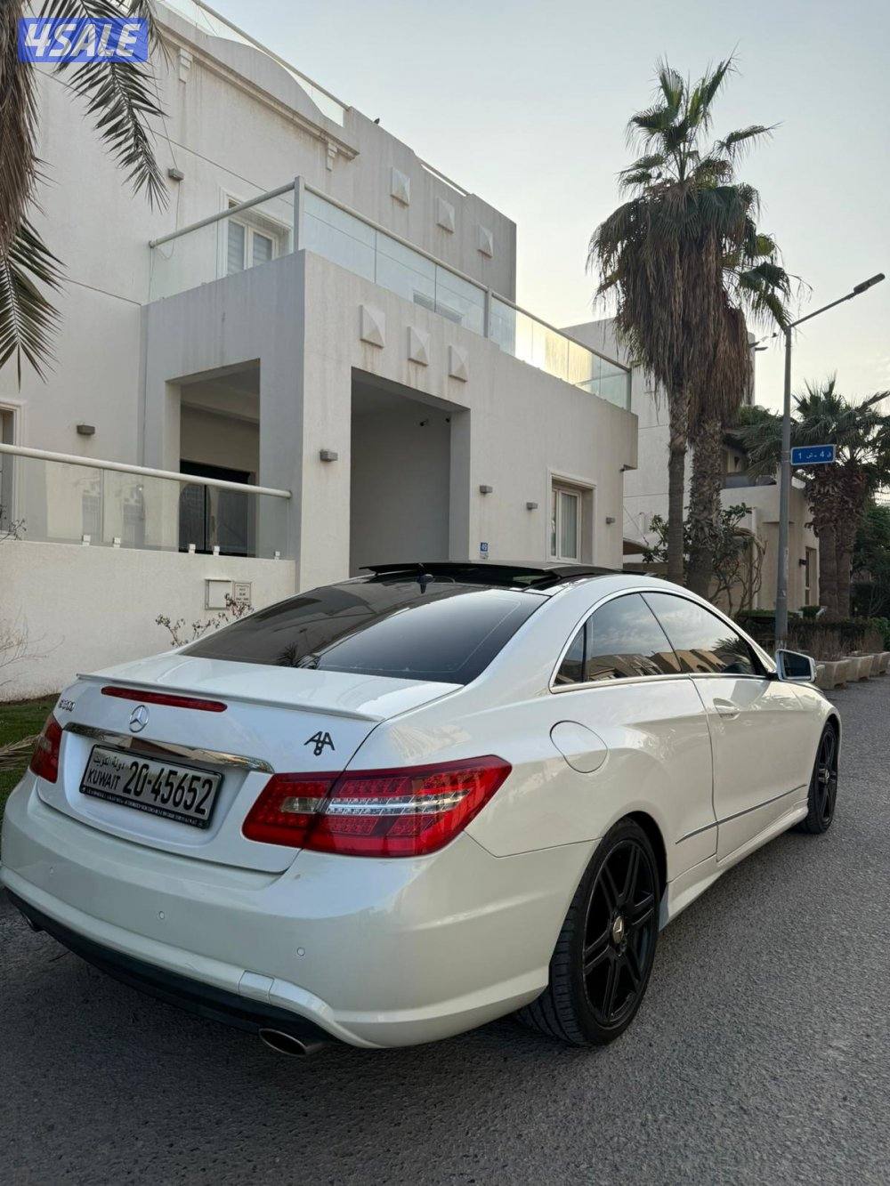 مرسيدس E300 كوبية2