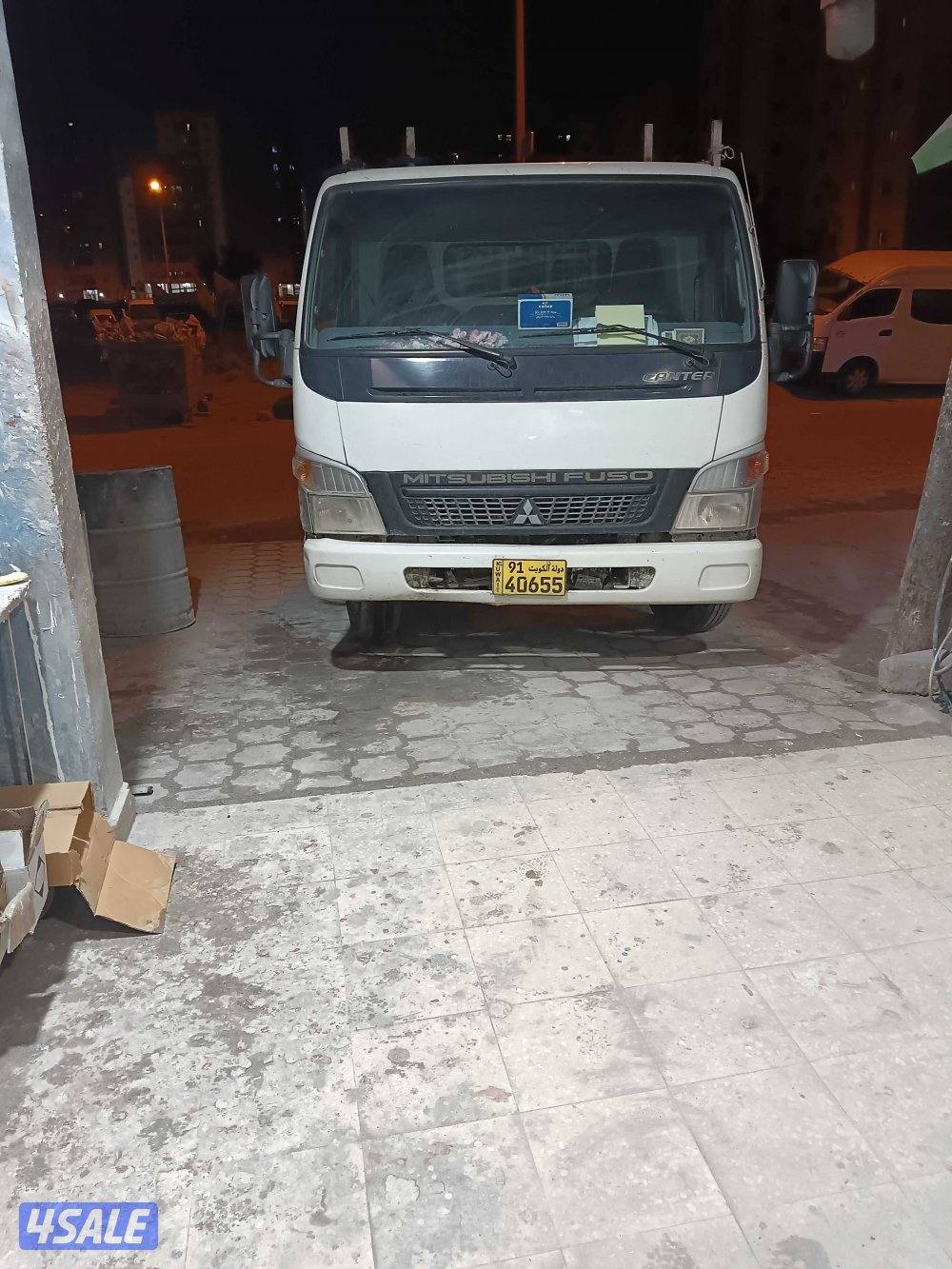 لدي رخصة عامة ومعرفة بجميع مناطق الكويت اطلب عمل مناسب0