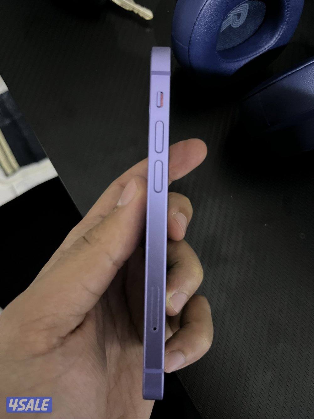 ايفون ١٢ ميني ١٢٨ نظيف جدا ، بطاريه ٨٣ مو مفتوح الجهاز بدون كرتون4