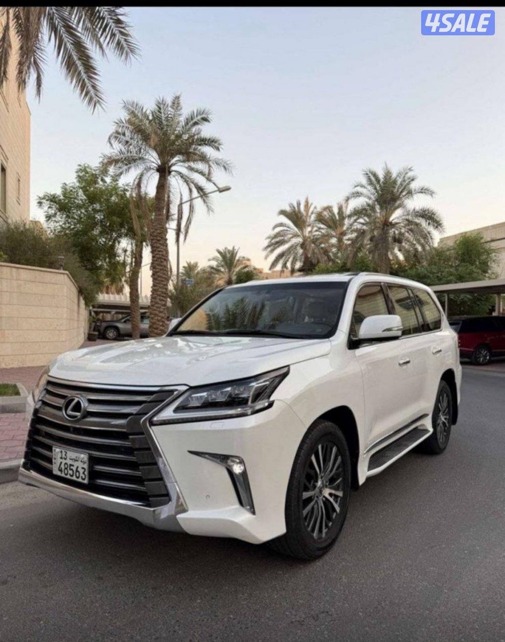 للبيع جيب لكزس الدرجة الثانية شرط القير المكينه الشاصي والبدي كف فقط1