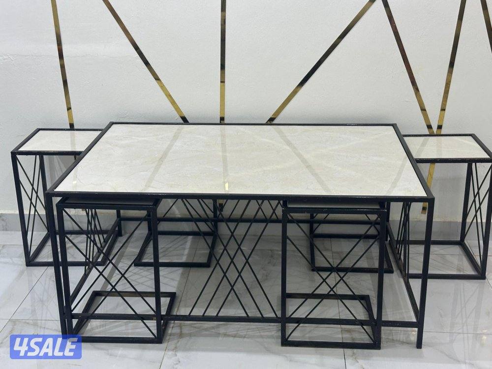 للبيع طقم كنب مع فرشه والطاولا3