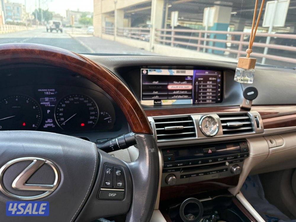 لكزس LS460 موديل 2016 ماشي 220 الف كيلو الساير كامل المواصفات9