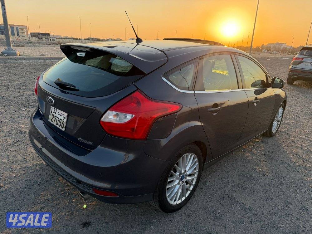 فورد فوكس 2012 عداد 130 فقط1